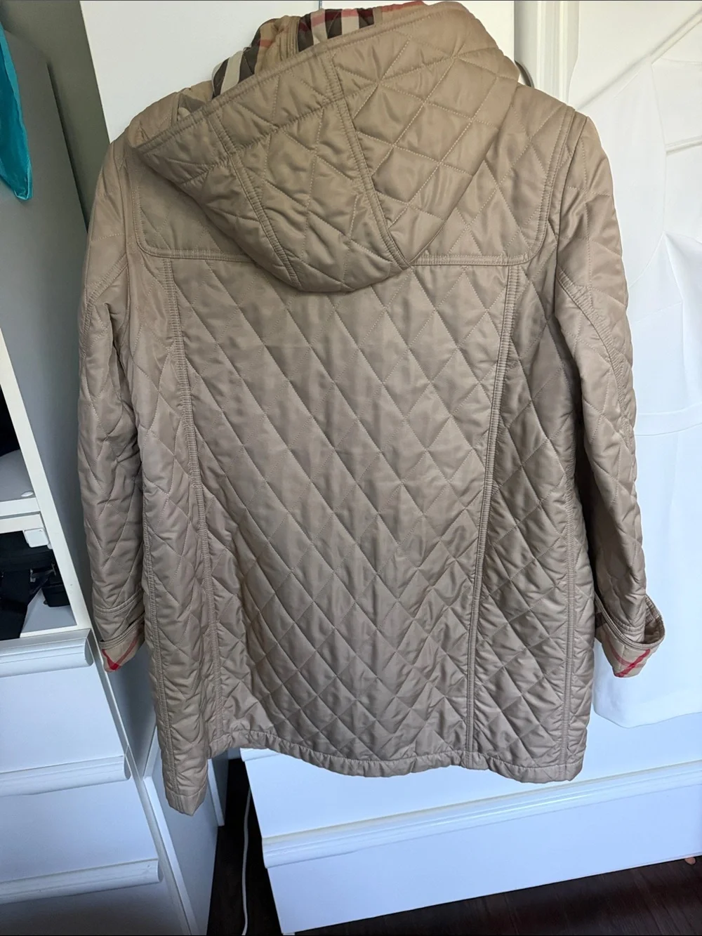 Burberry Women’s Beige Quilted Toggle Coat - Picture 3 of 3
